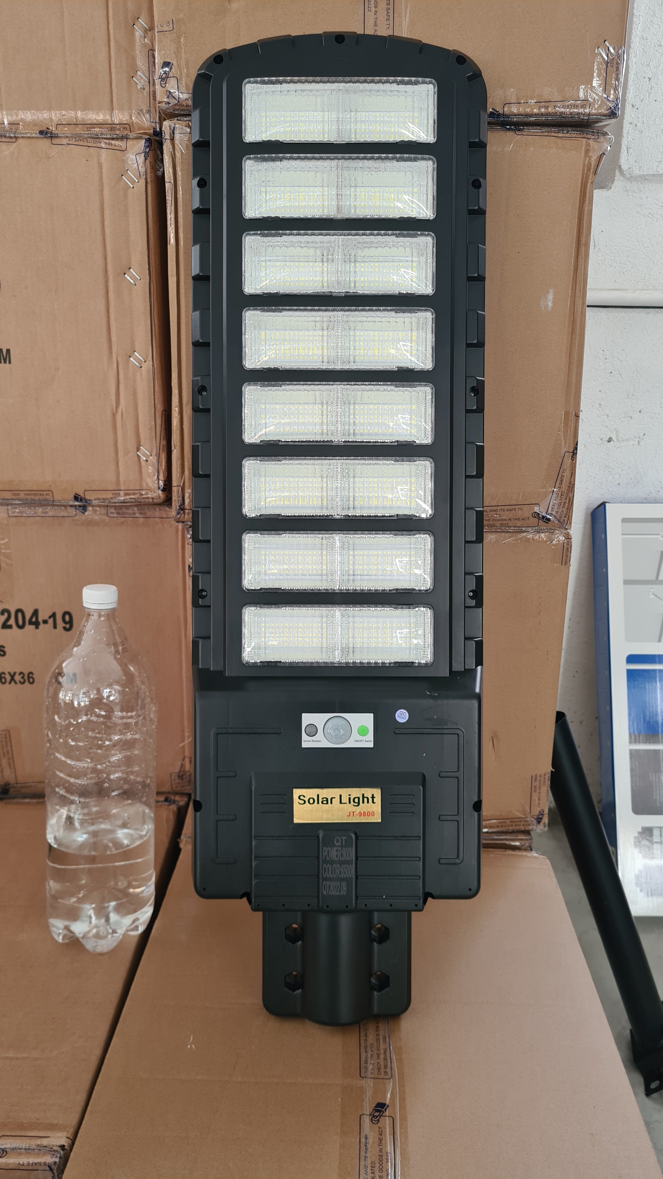 Lampa Solara Jortan 800W, Senzor de Lumina, Telecomanda + Picior Metalic incluse
