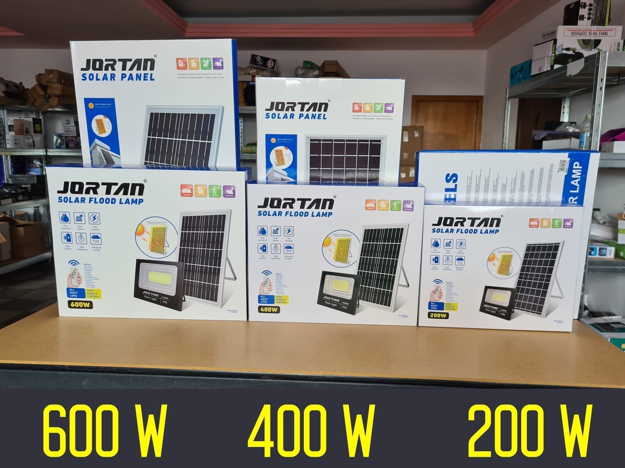 Proiector Jon Solar 600W, Lampa Incarcare Solara cu Panou Solar + Accesorii